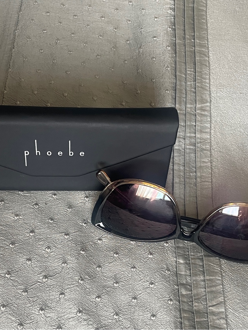 Phoebe Couture Women's TriFold Sunglasses Case